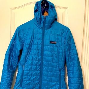 Patagonia small poly fill puffer with hood
